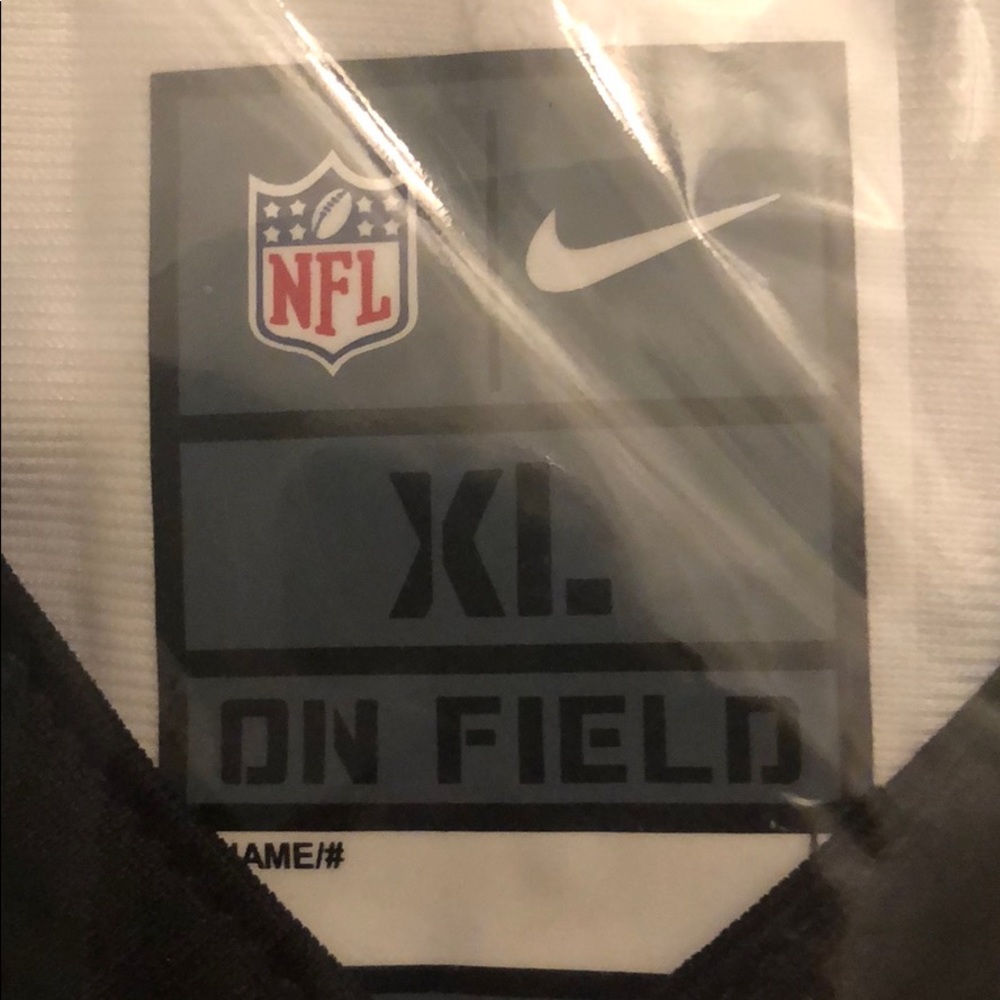 Ertz on field super bowl jersey. White XL